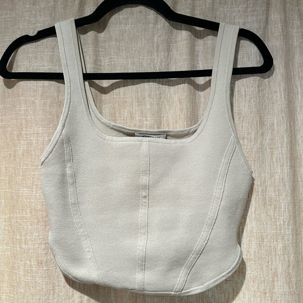 Aritzia crop top